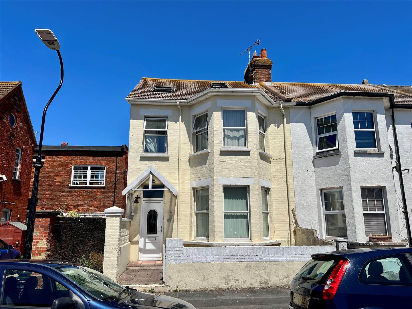 Property Details for Halton Road Eastbourne BN22 7HL Town Property